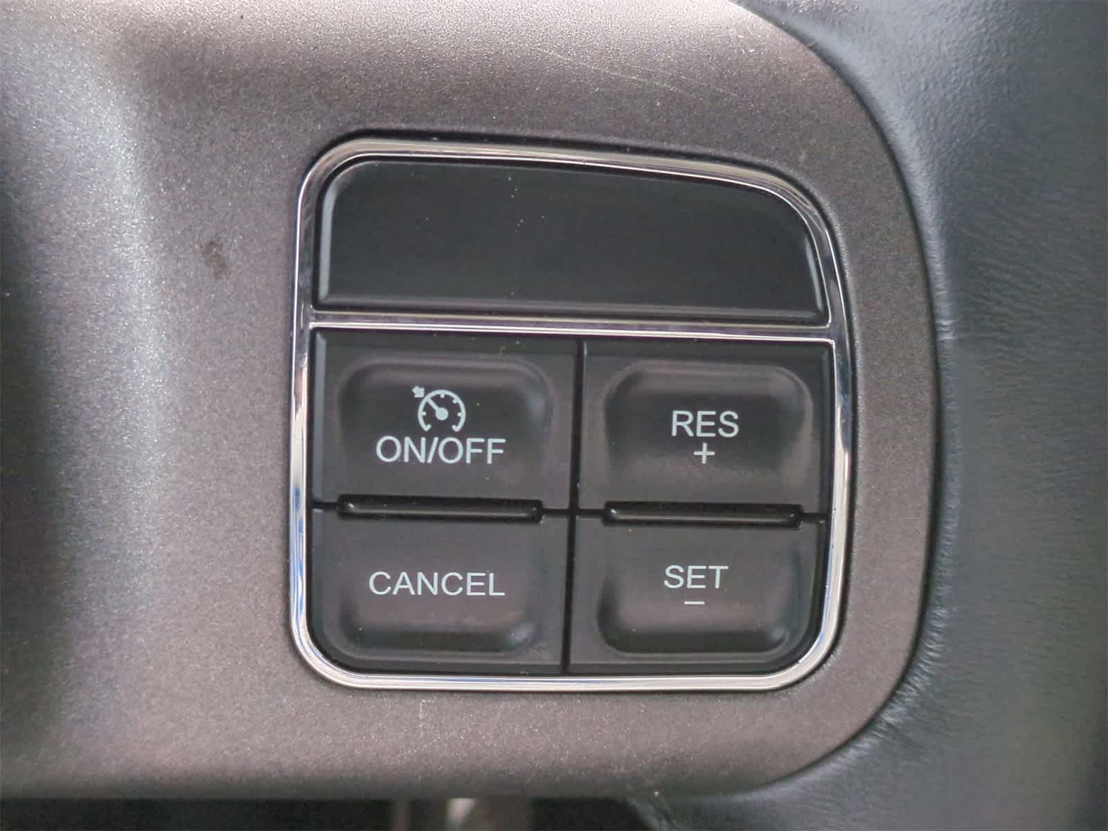 Thumbnail: 2016 Jeep Wrangler - 24