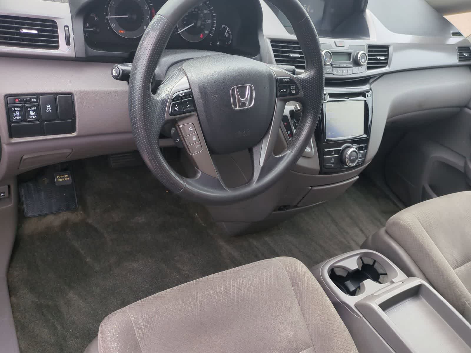 Thumbnail: 2015 Honda Odyssey - 10