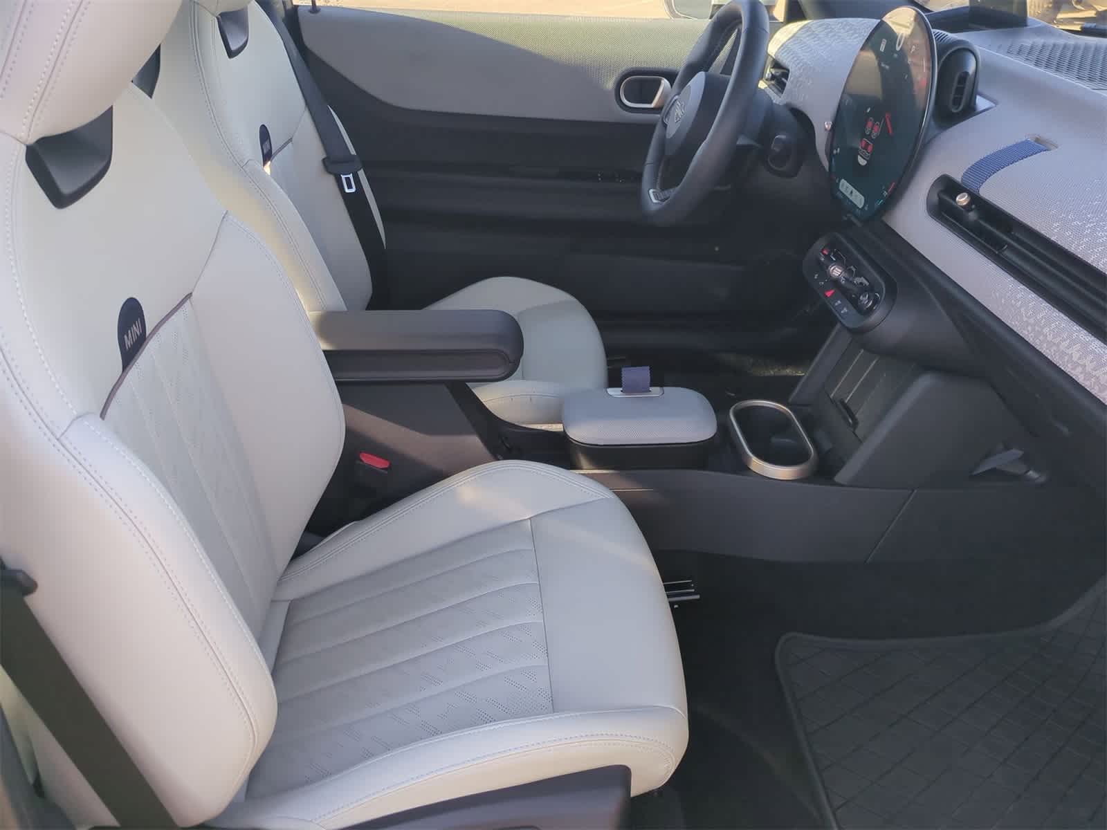 Thumbnail: 2025 MINI Cooper Hardtop - 11