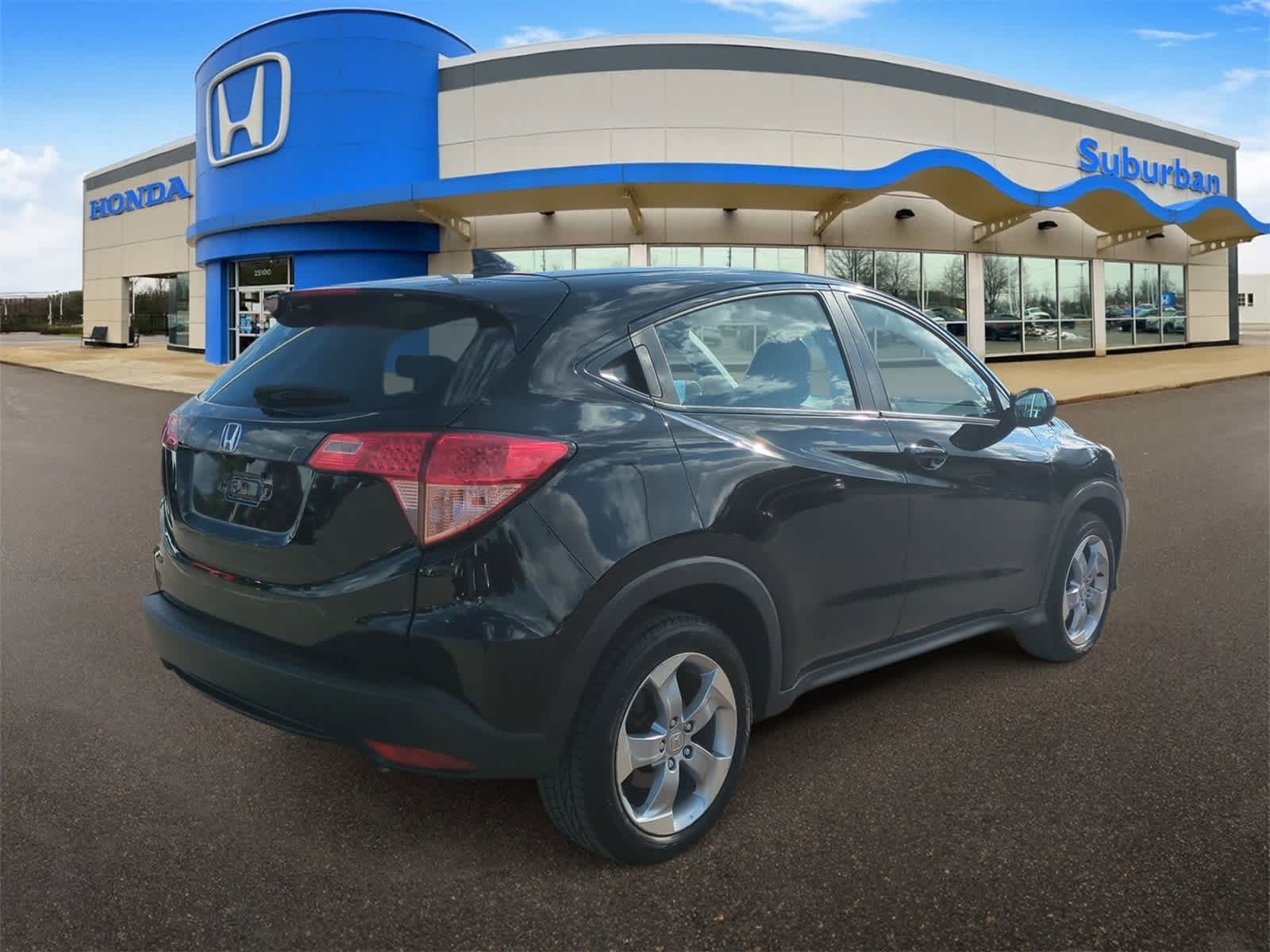 Thumbnail: 2016 Honda HR-V - 8