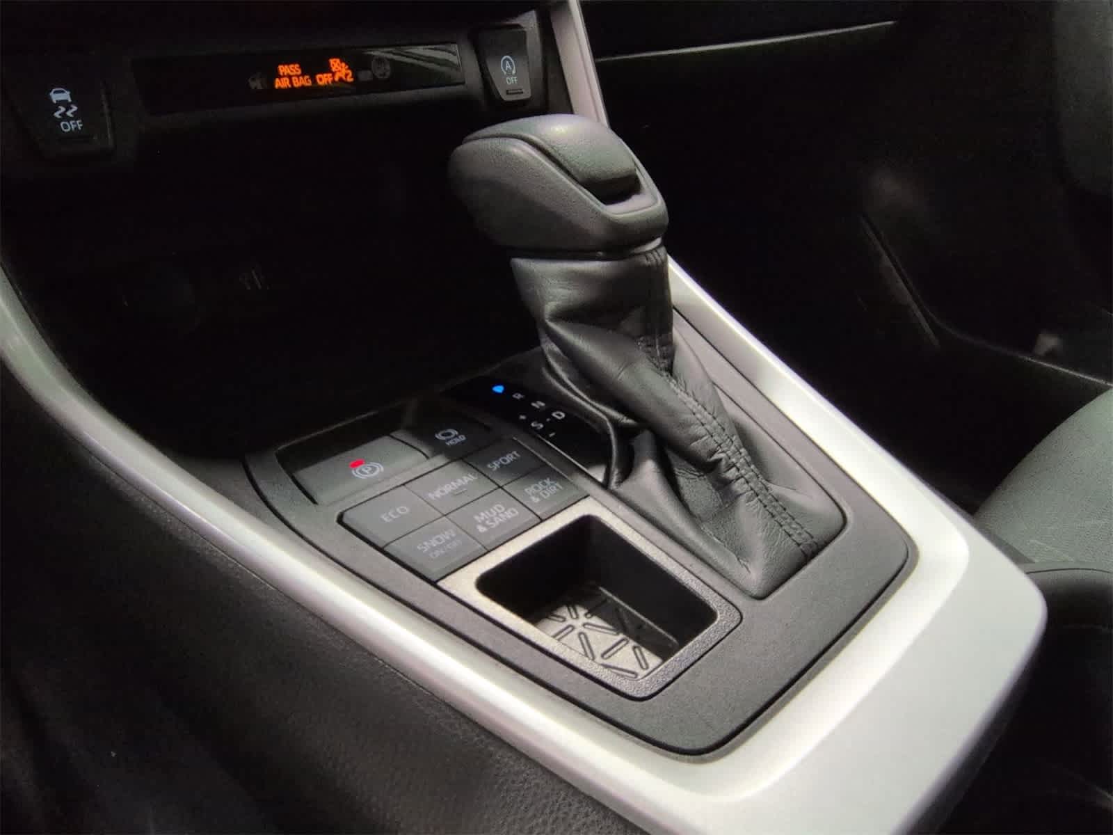 Thumbnail: 2024 Toyota RAV4 - 32