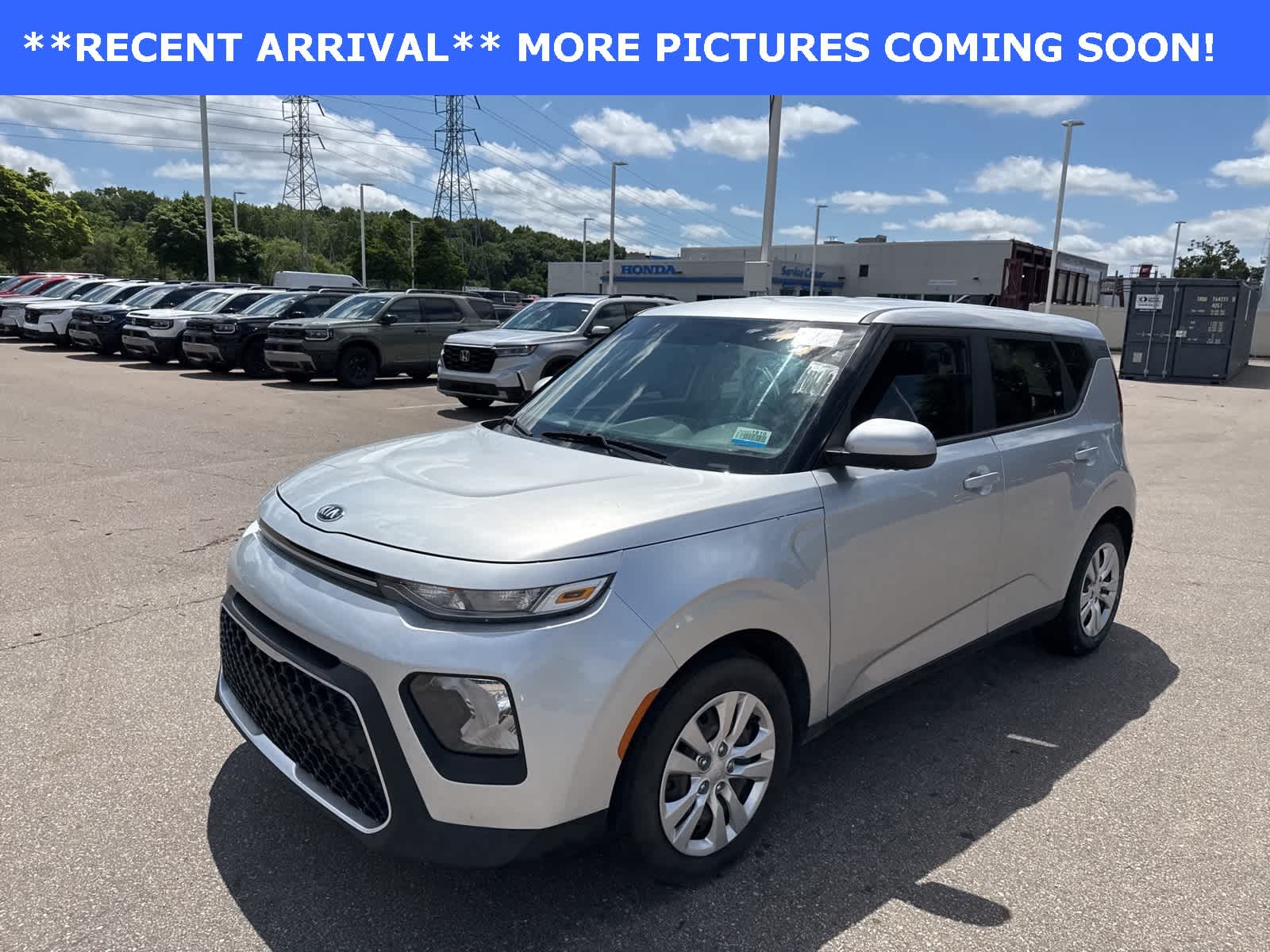 Used 2020 Kia Soul LX with VIN KNDJ23AU5L7105193 for sale in Farmington, MI