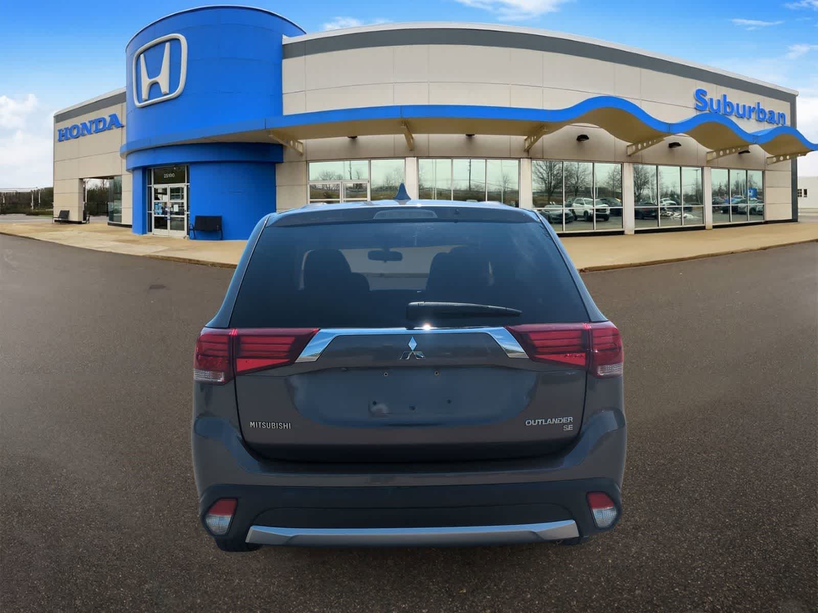 Thumbnail: 2018 Mitsubishi Outlander - 7