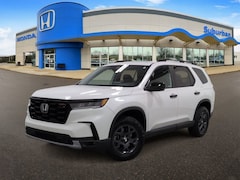 Pre-owned 2025 Honda Pilot TrailSport SUV in Farmington Hills, MI