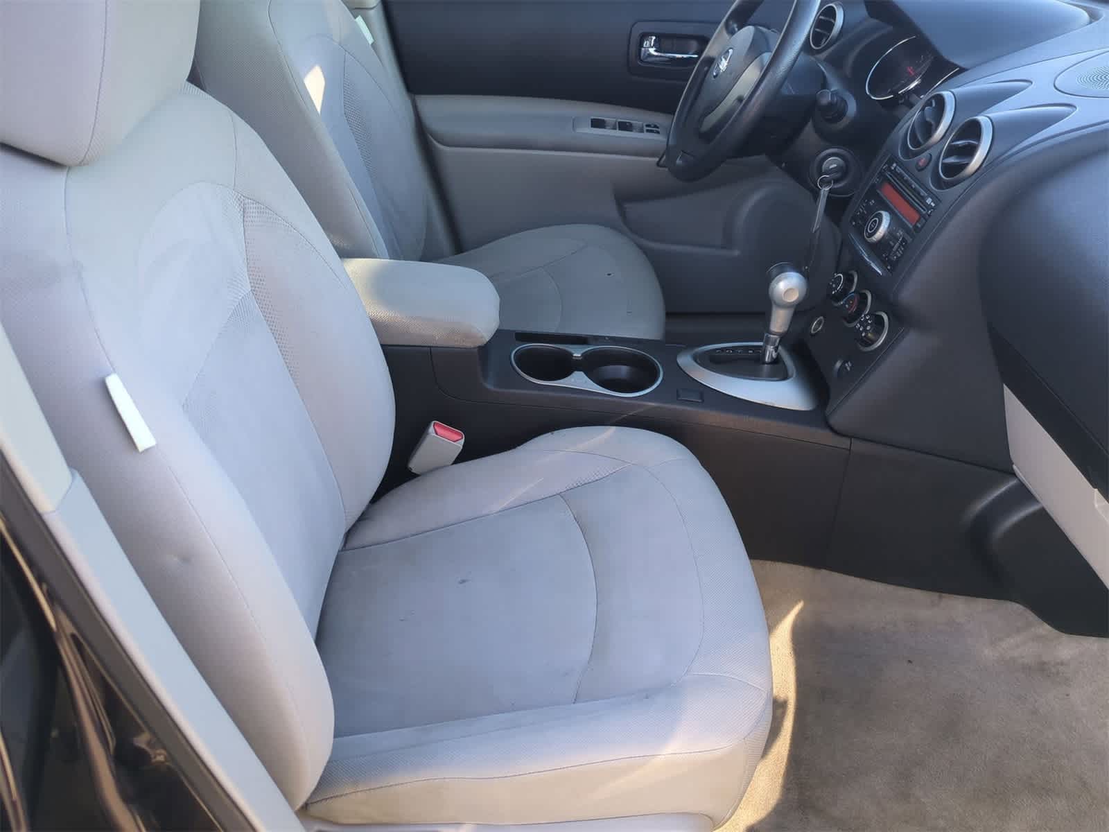 Thumbnail: 2014 Nissan Rogue - 21
