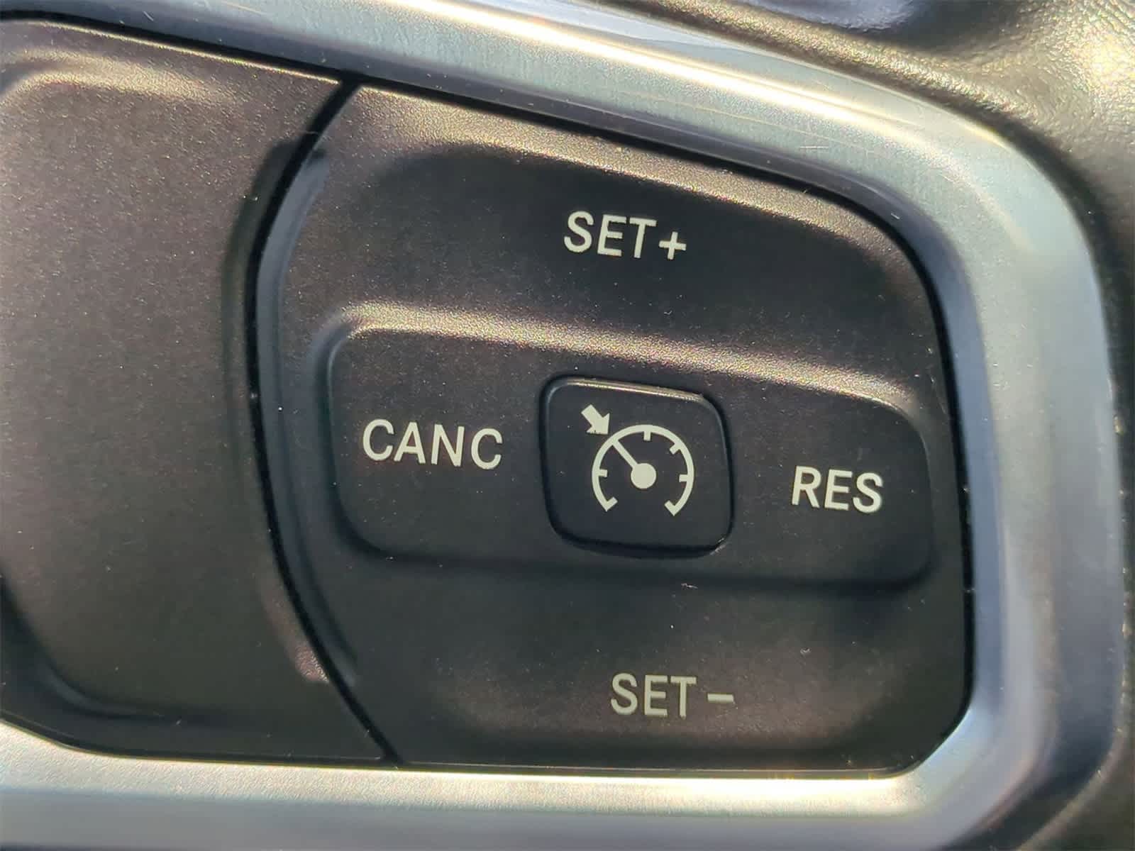 Thumbnail: 2020 Jeep Wrangler - 26