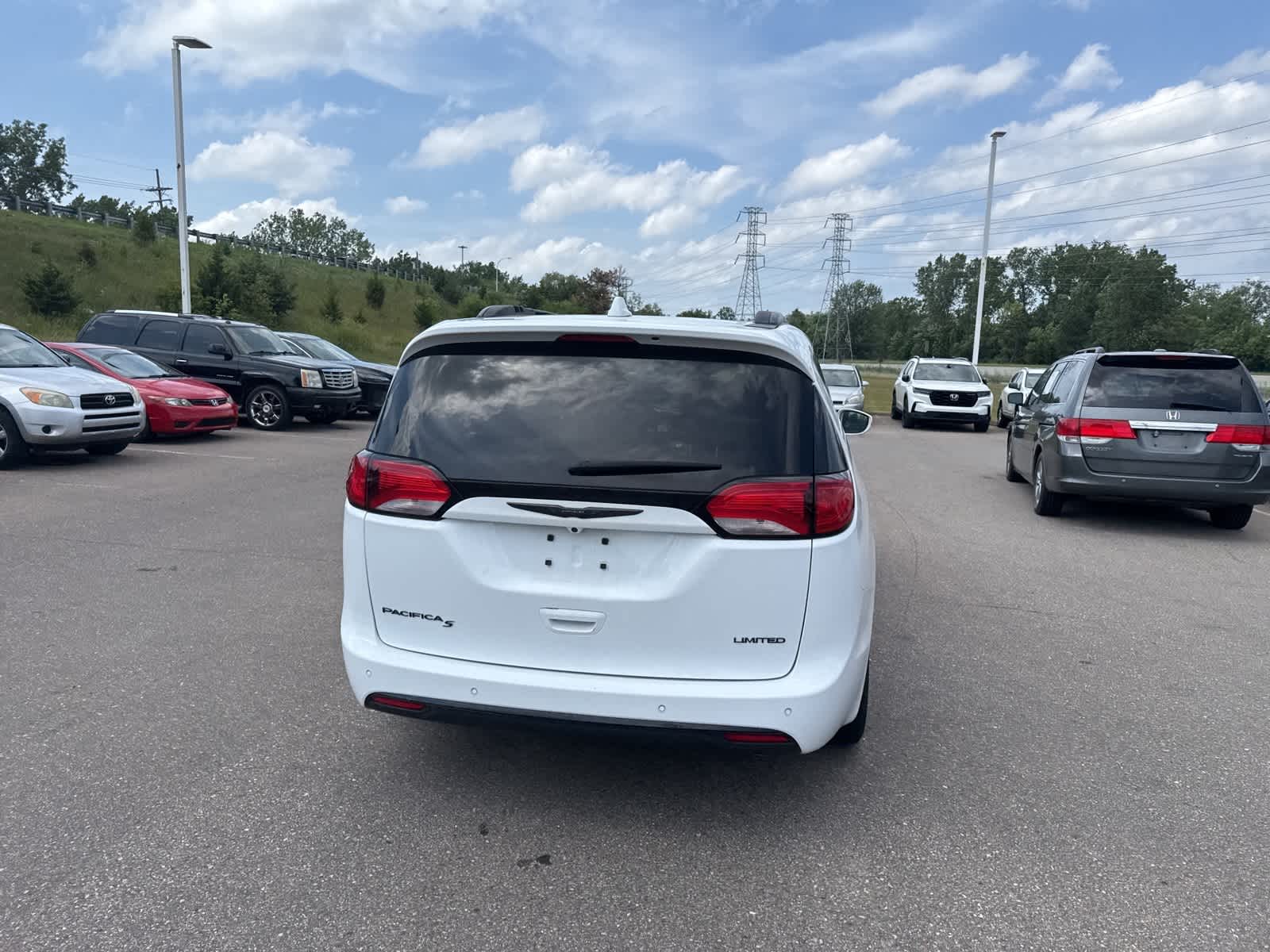 Thumbnail: 2019 Chrysler Pacifica - 12