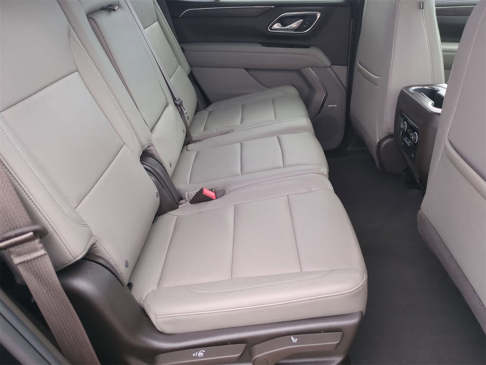 Thumbnail: 2023 Chevrolet Tahoe - 20