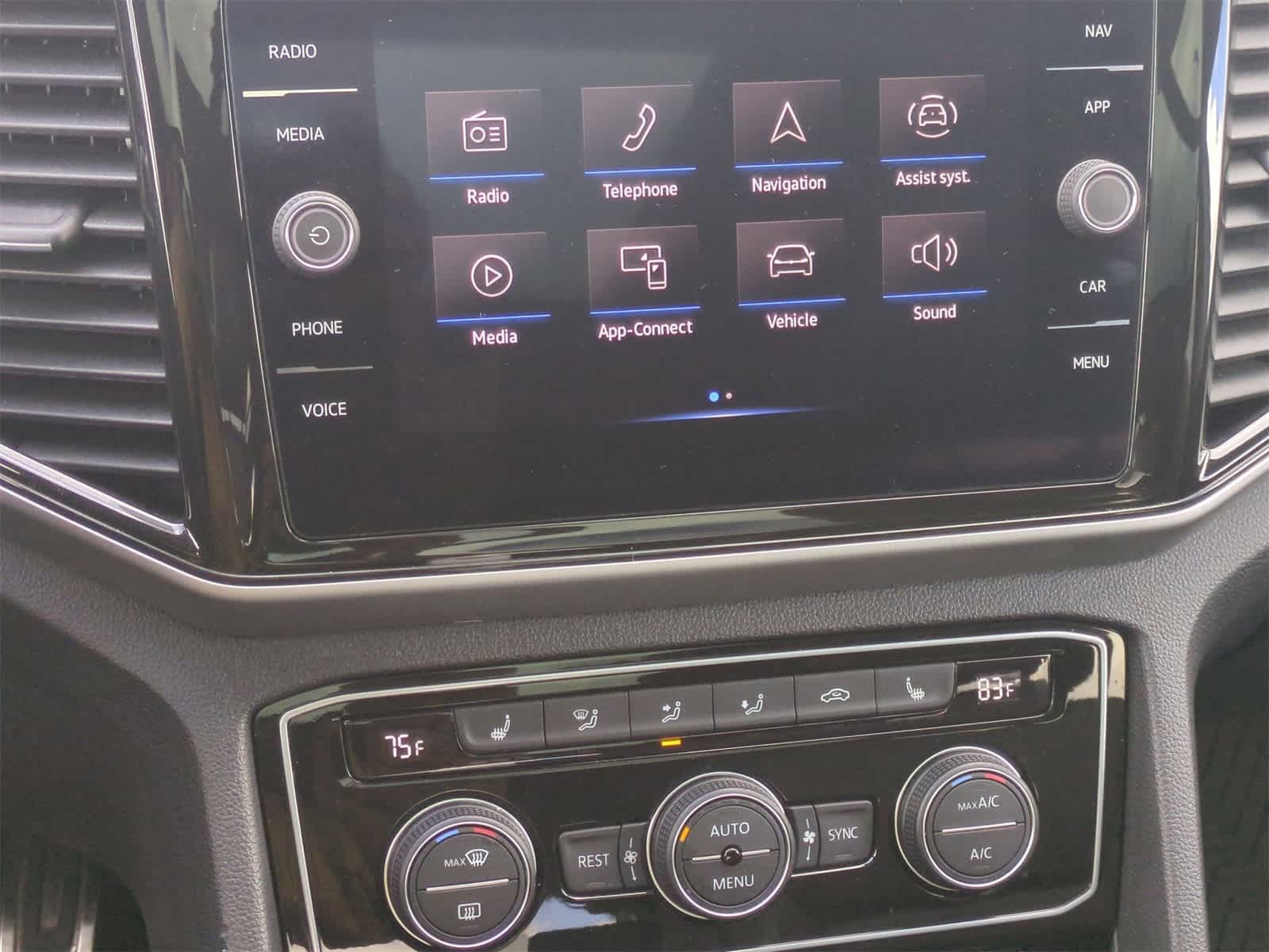 Thumbnail: 2021 Volkswagen Atlas - 30