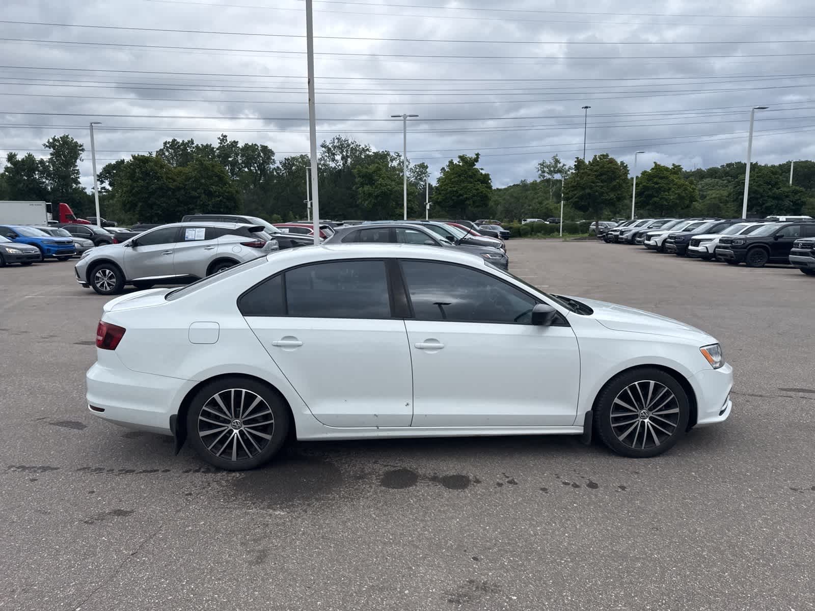 Thumbnail: 2016 Volkswagen Jetta - 13