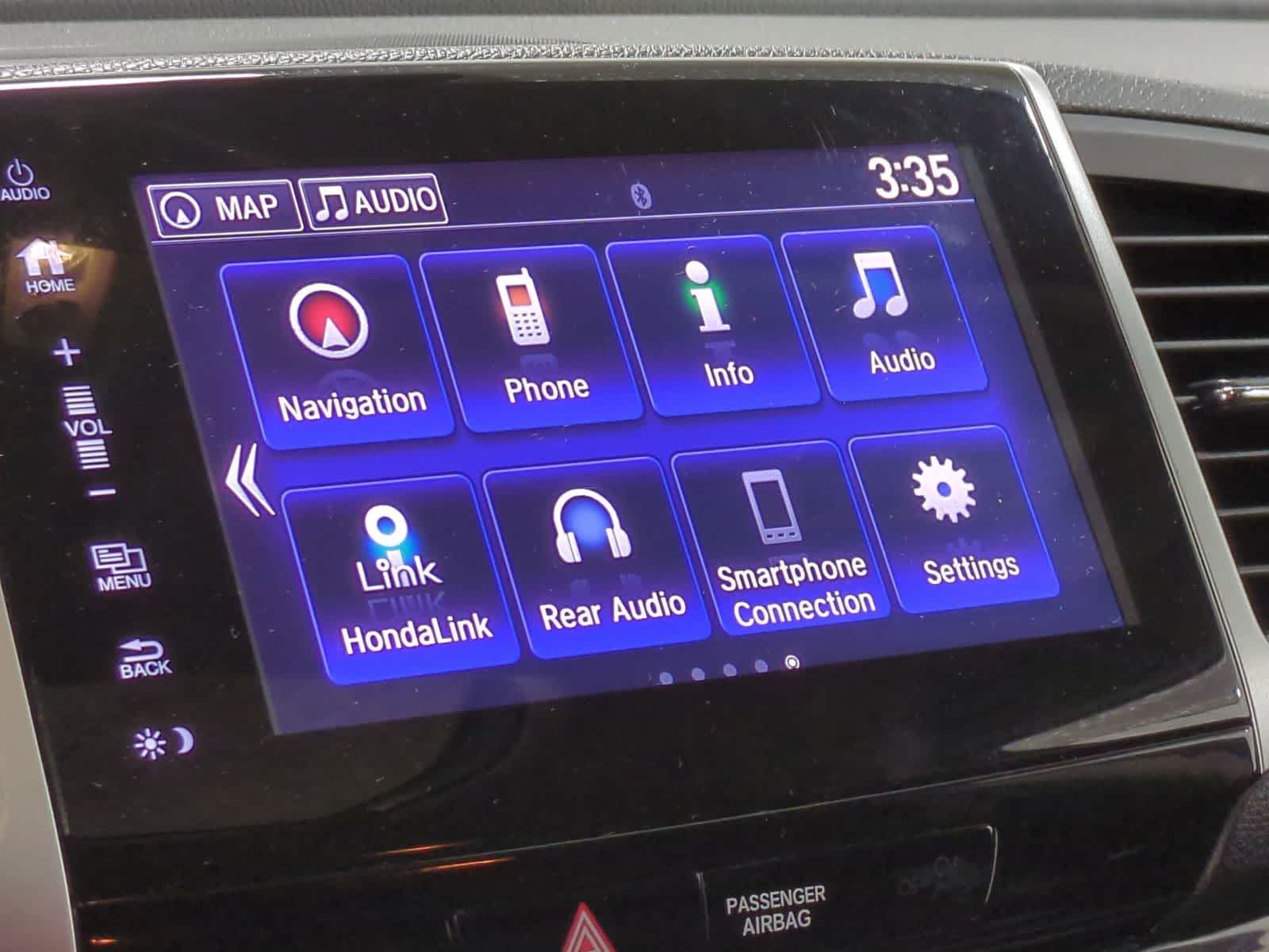 Thumbnail: 2018 Honda Pilot - 37