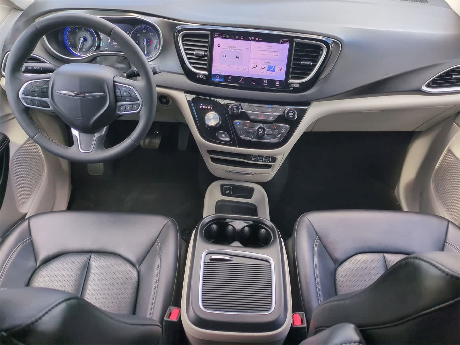 Thumbnail: 2024 Chrysler Pacifica - 15