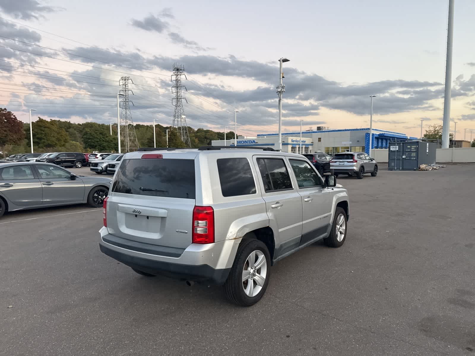 Thumbnail: 2011 Jeep Patriot - 16