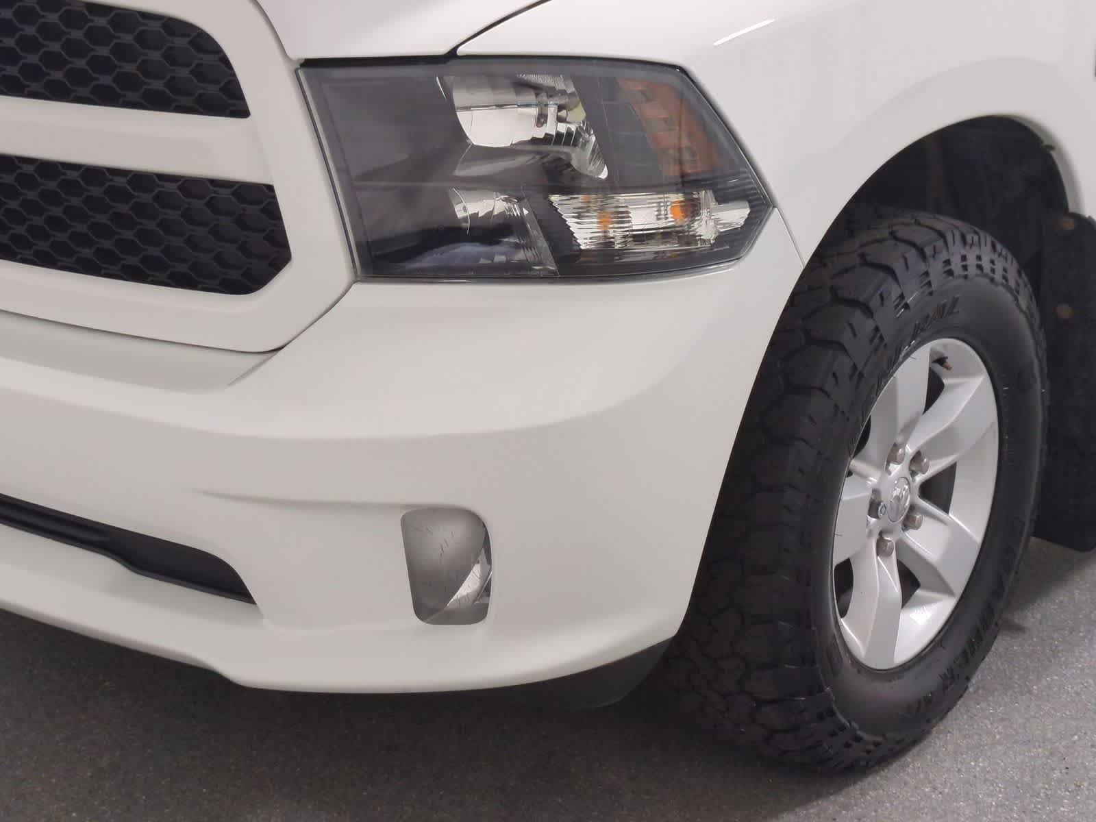 Thumbnail: 2019 RAM 1500 Classic - 11