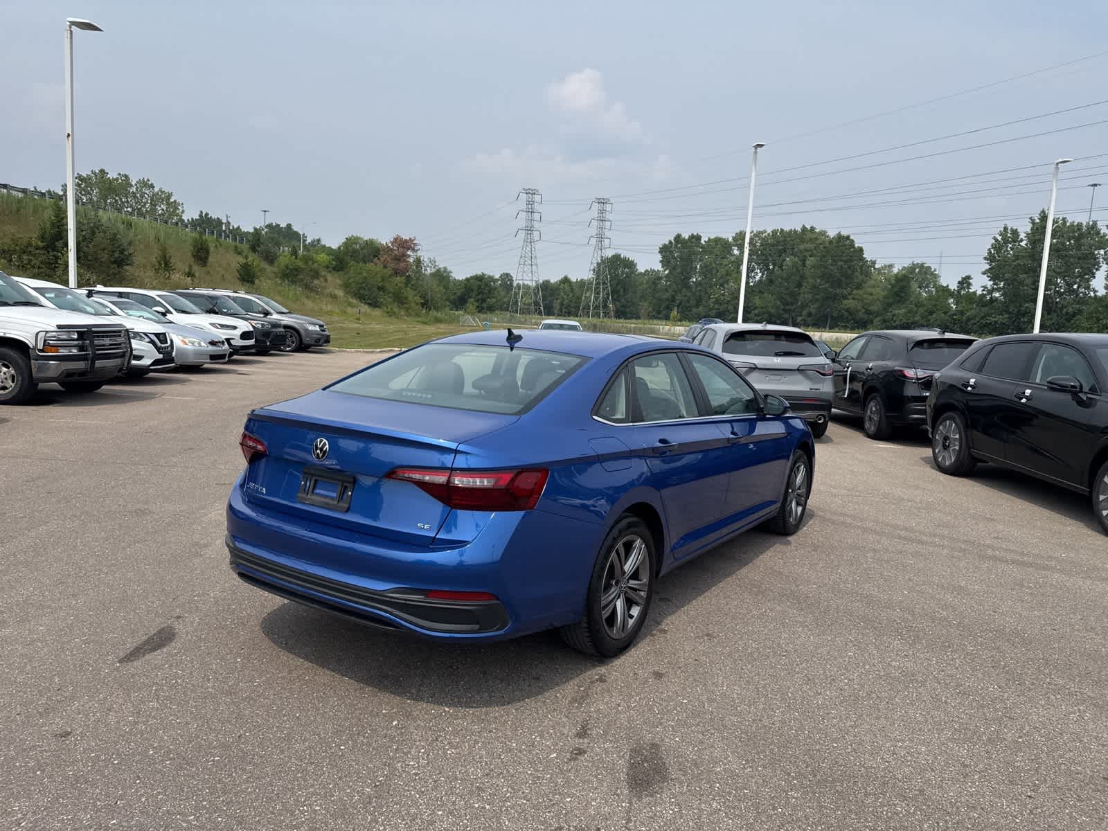 Thumbnail: 2023 Volkswagen Jetta - 15