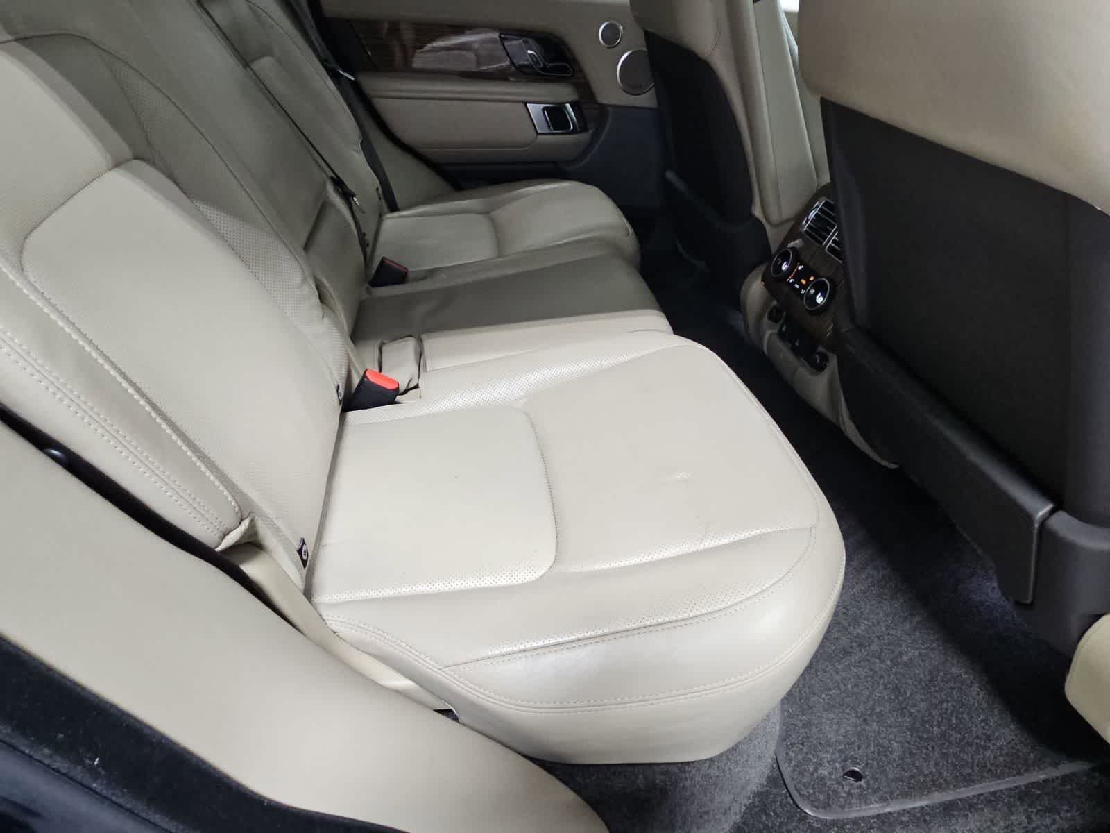 Thumbnail: 2019 Land Rover Range Rover - 20