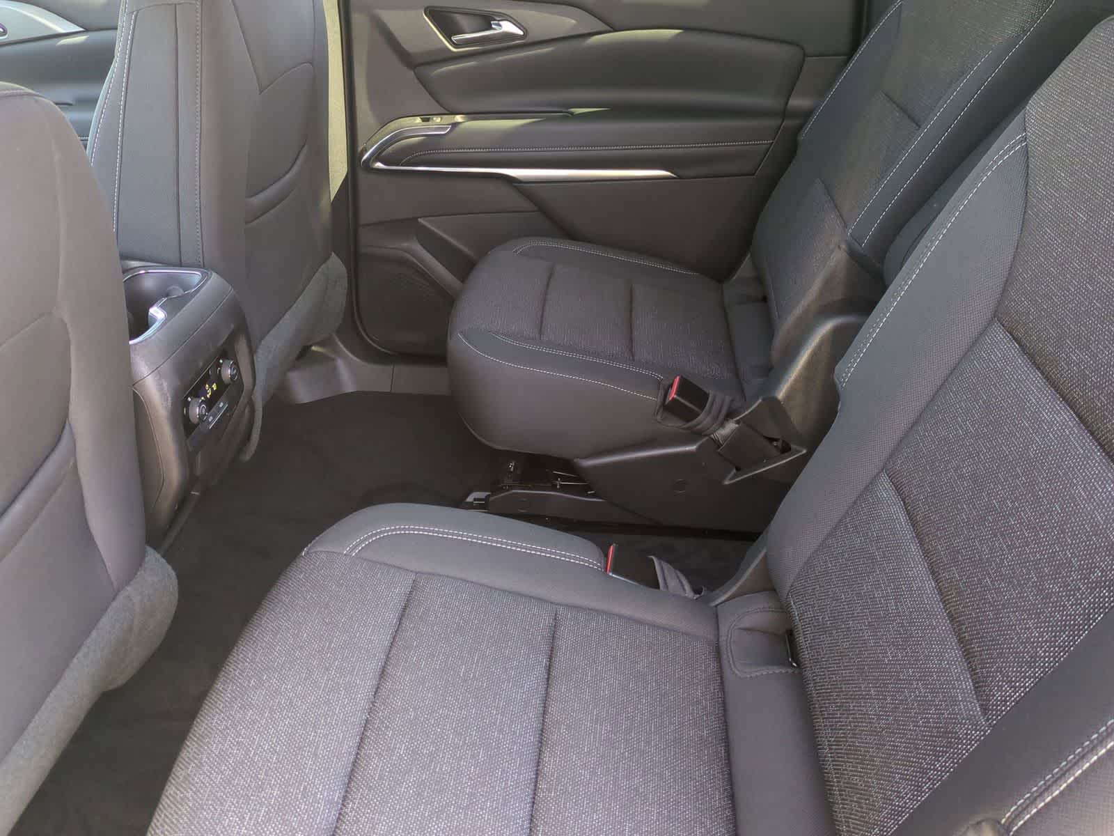 Thumbnail: 2025 Chevrolet Traverse - 19