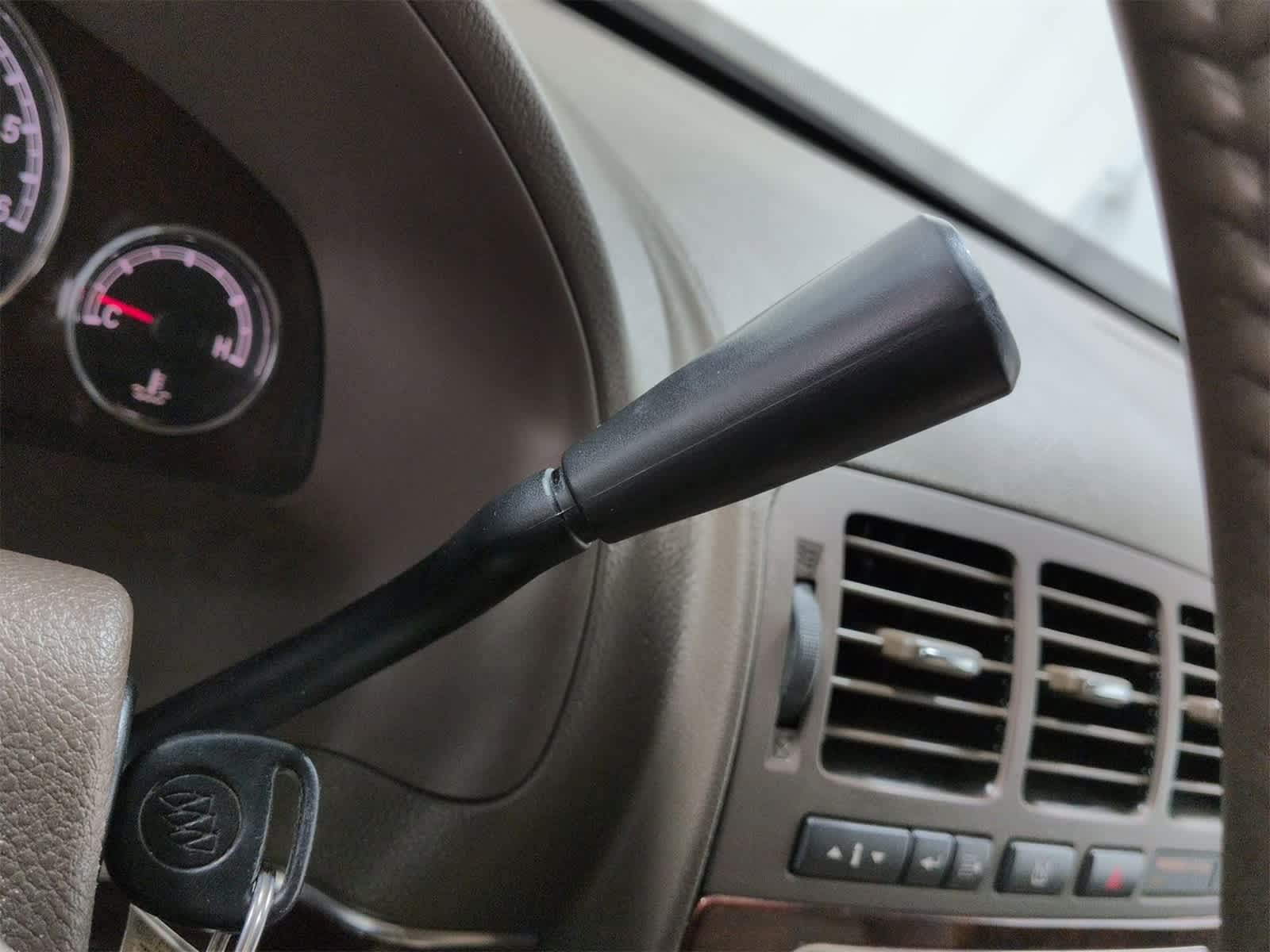 Thumbnail: 2005 Buick Terraza - 28