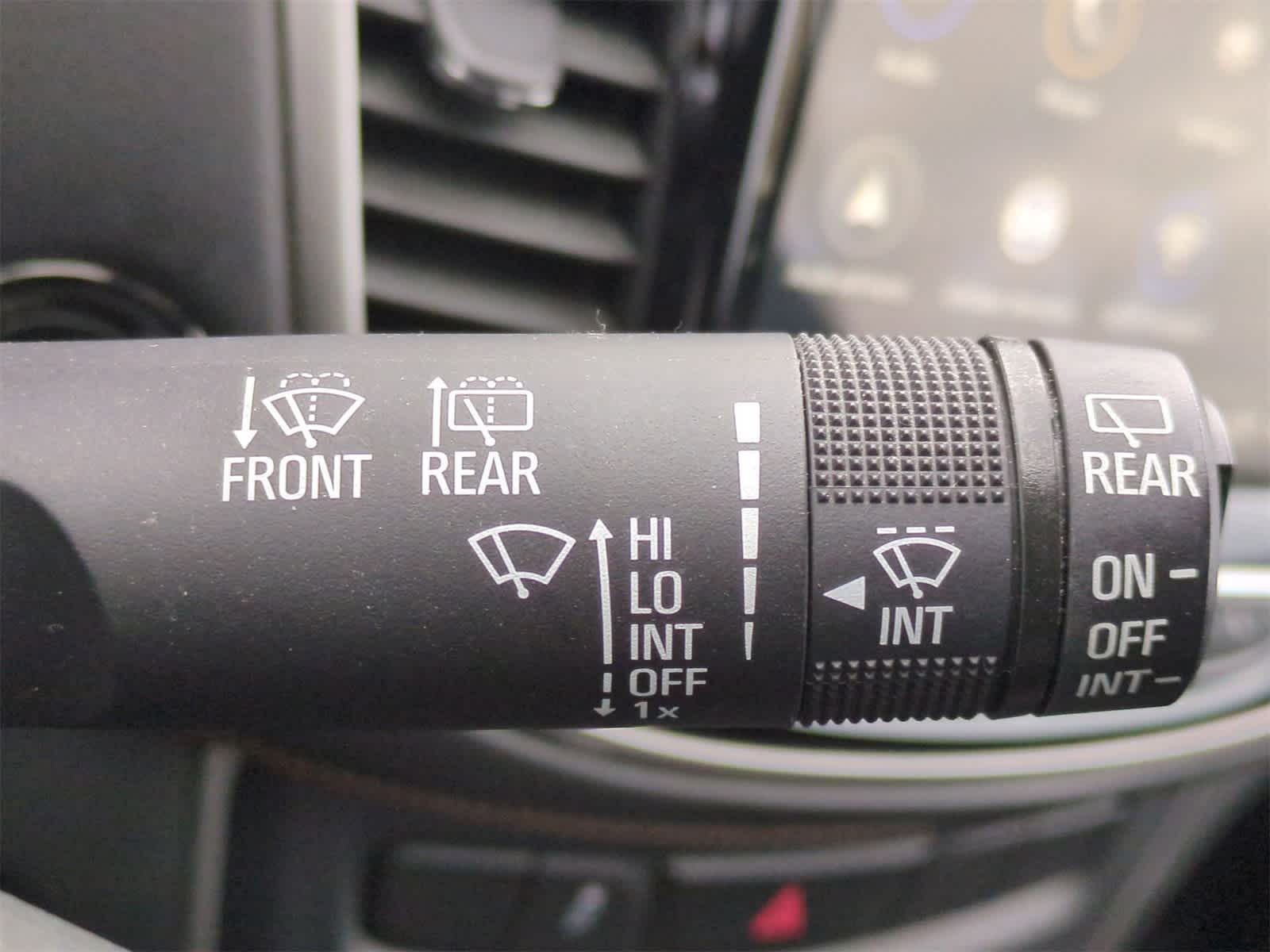 Thumbnail: 2018 Chevrolet Trax - 27