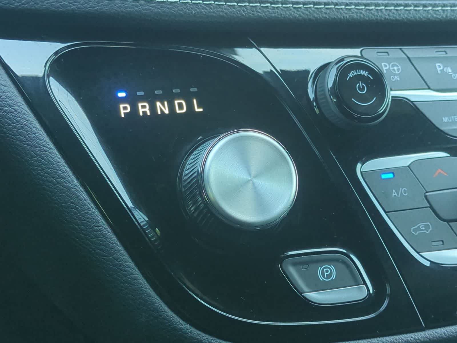 2024 Chrysler Pacifica PHEV Select - Photo 31