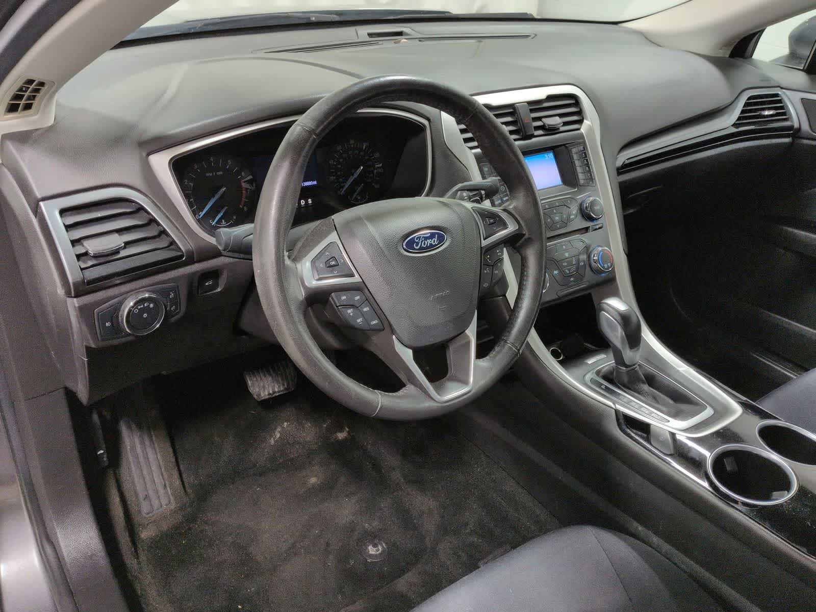 Thumbnail: 2013 Ford Fusion - 10