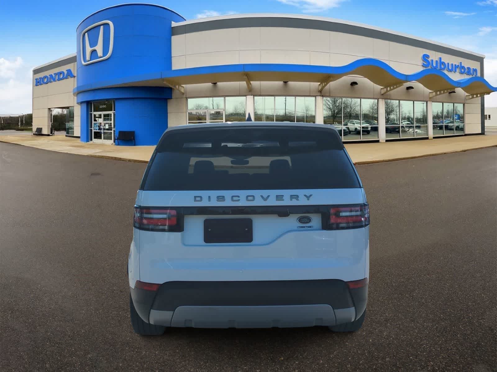 Thumbnail: 2018 Land Rover Discovery - 7