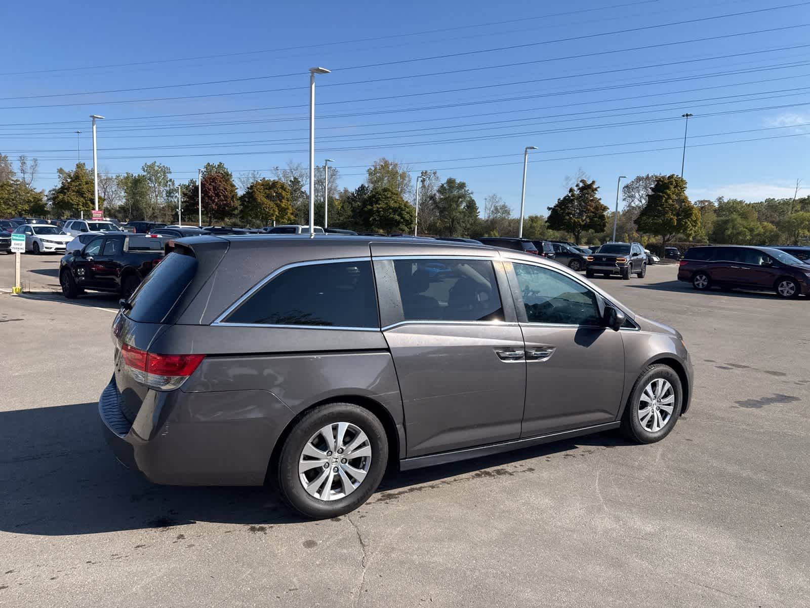 Thumbnail: 2015 Honda Odyssey - 17