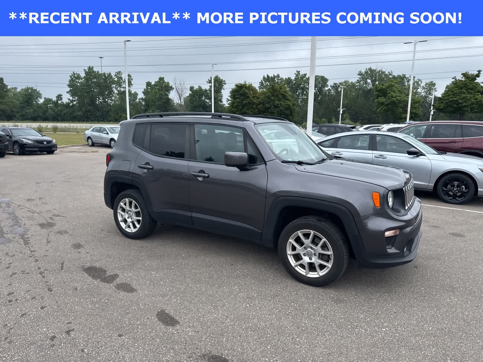 Thumbnail: 2019 Jeep Renegade - 8