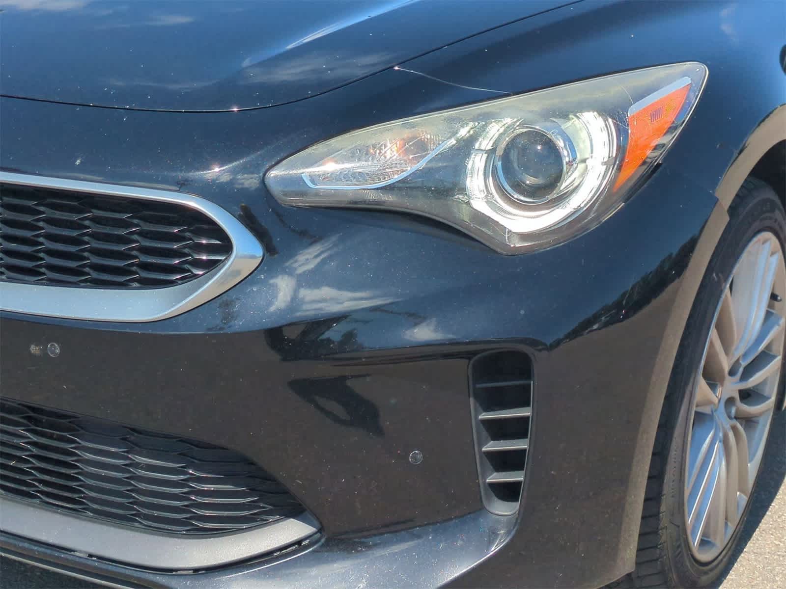 Thumbnail: 2018 Kia Stinger - 11