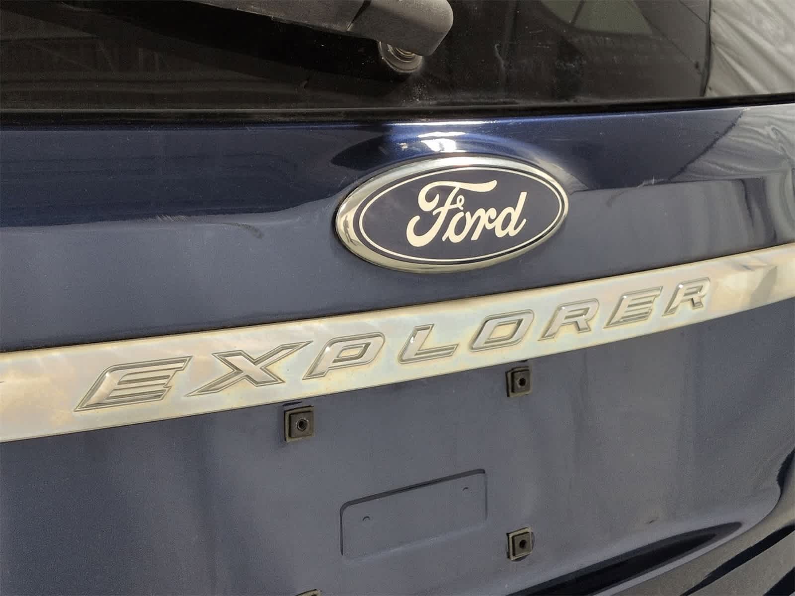 Thumbnail: 2012 Ford Explorer - 13