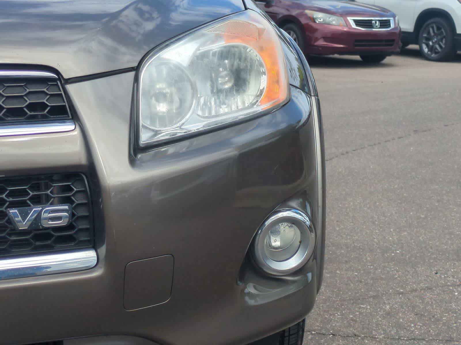 Thumbnail: 2012 Toyota RAV4 - 11