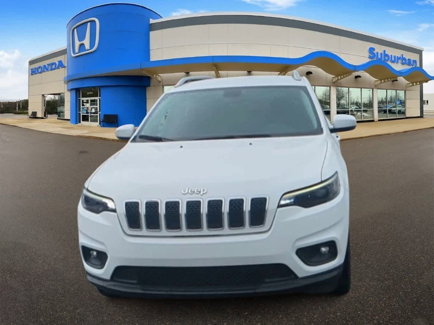 Thumbnail: 2019 Jeep Cherokee - 3