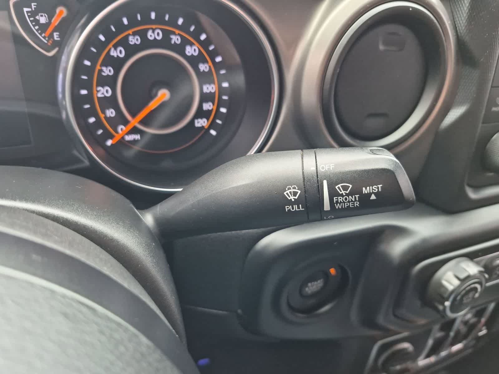 Thumbnail: 2019 Jeep Wrangler - 32