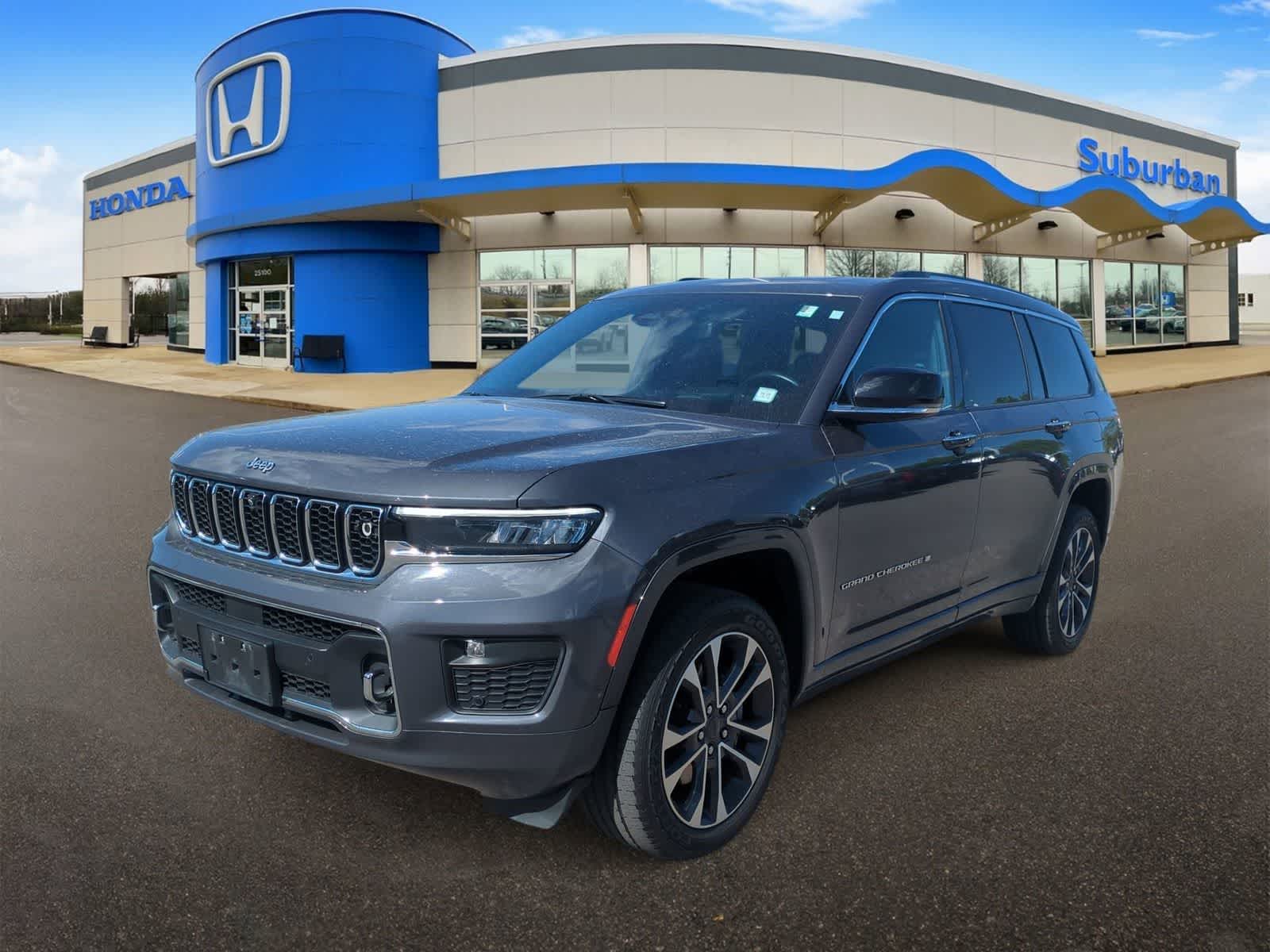 Thumbnail: 2023 Jeep Grand Cherokee L - 3