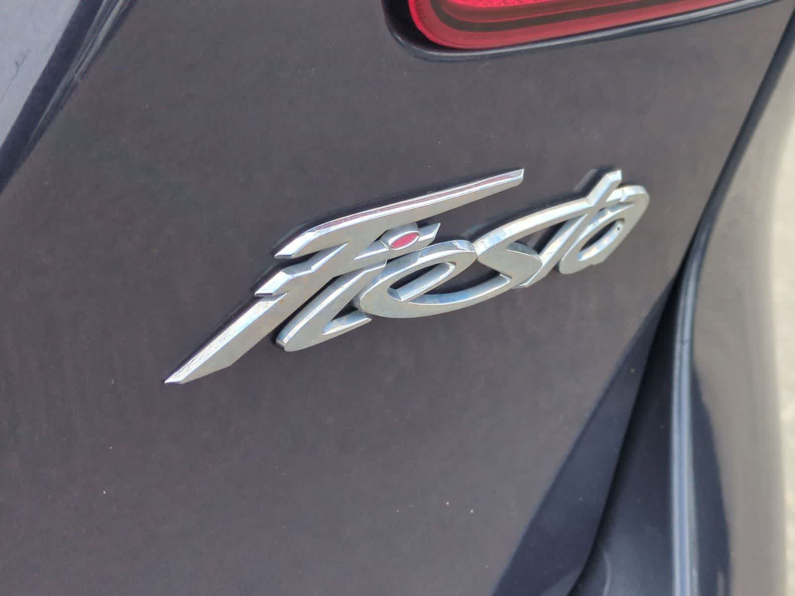 Thumbnail: 2013 Ford Fiesta - 13