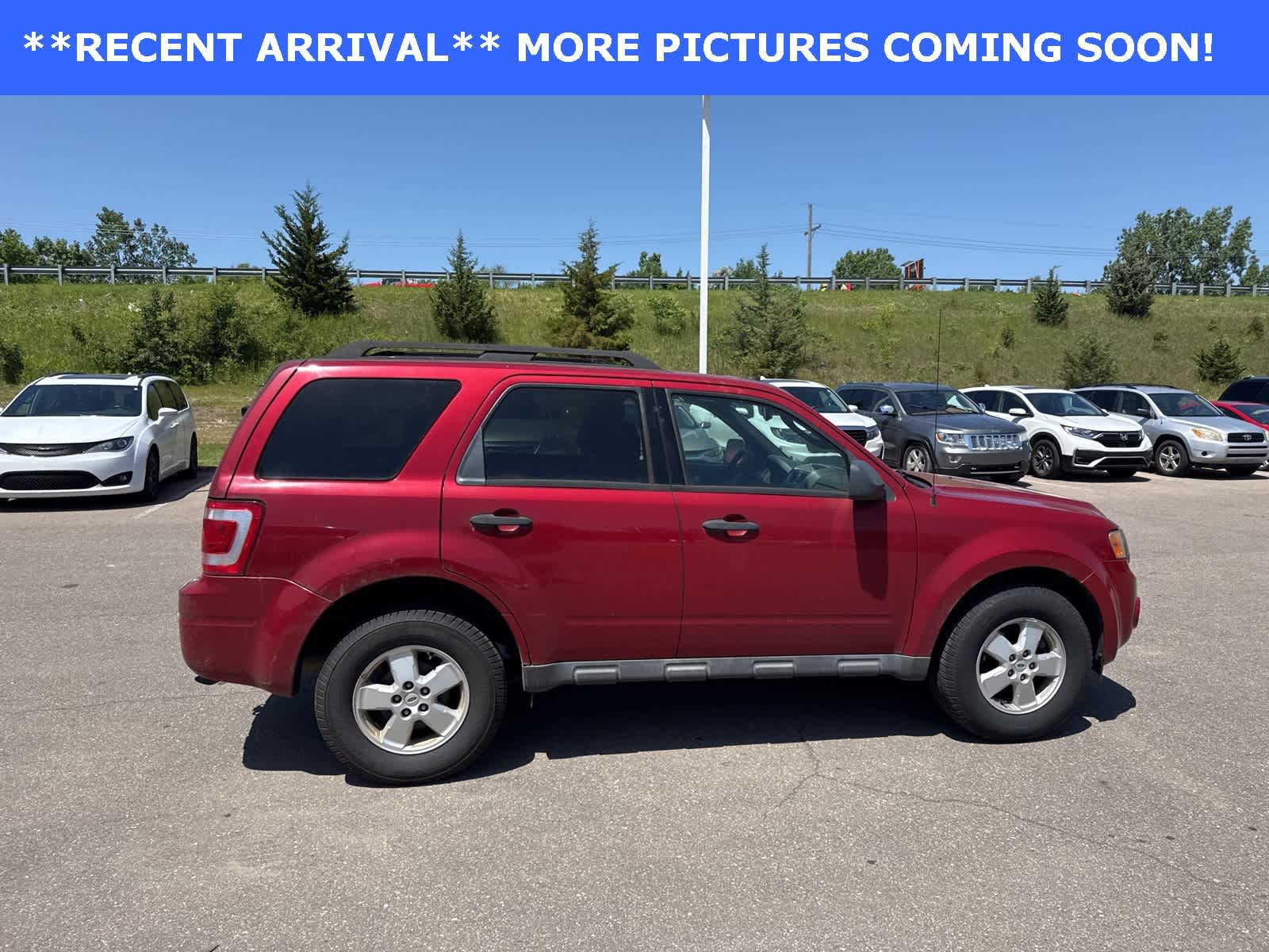 Thumbnail: 2009 Ford Escape - 13