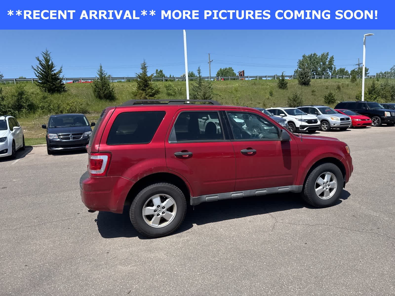 Thumbnail: 2009 Ford Escape - 14