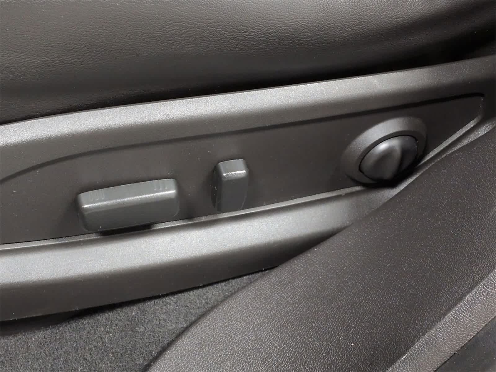 Thumbnail: 2016 GMC Acadia - 18