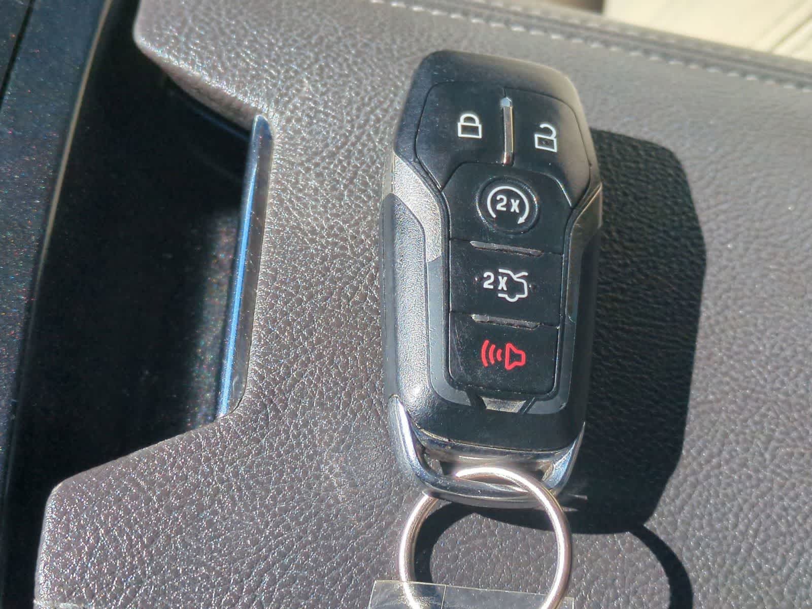 Thumbnail: 2015 Lincoln MKZ - 35