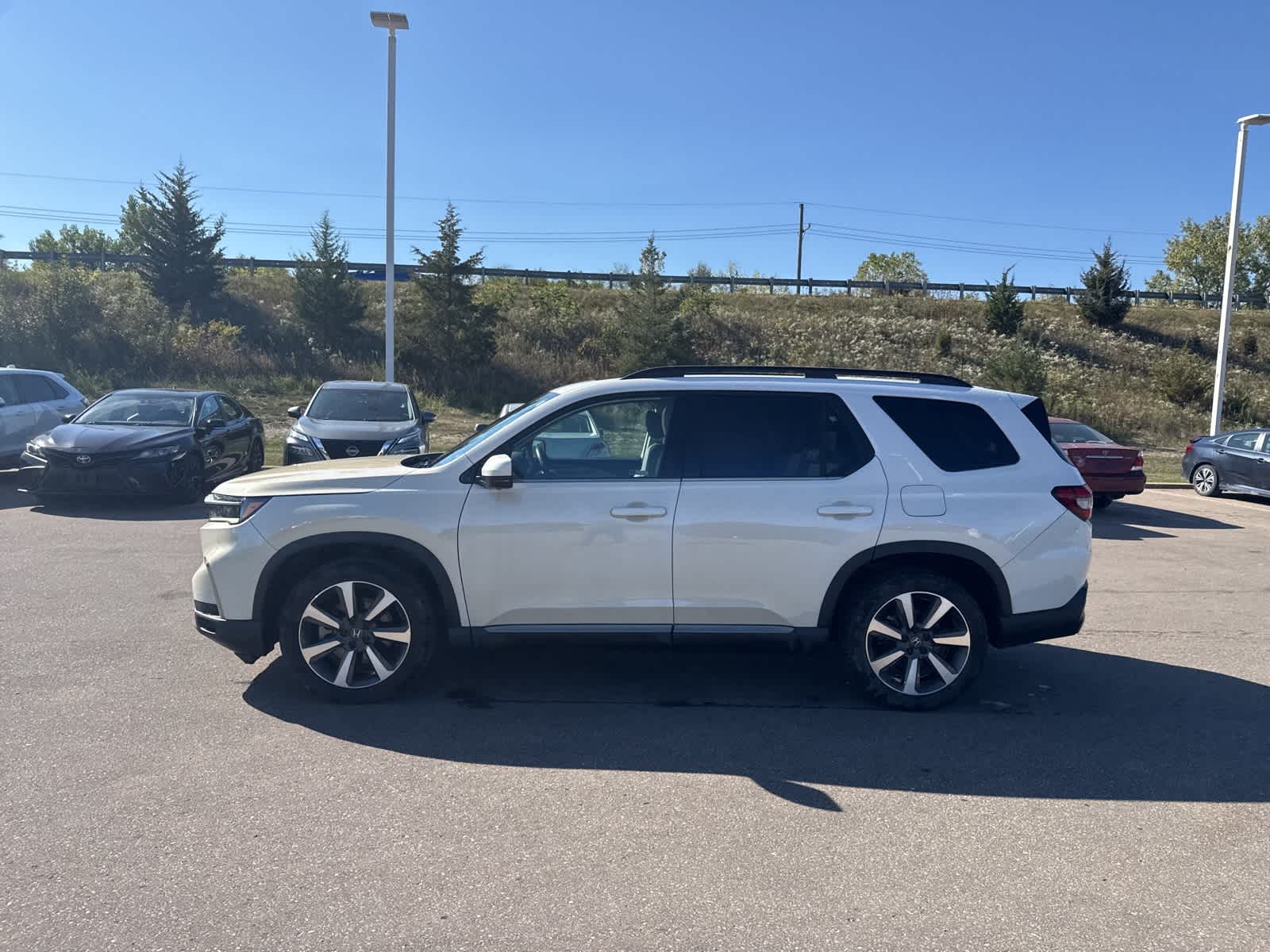 Thumbnail: 2023 Honda Pilot - 25