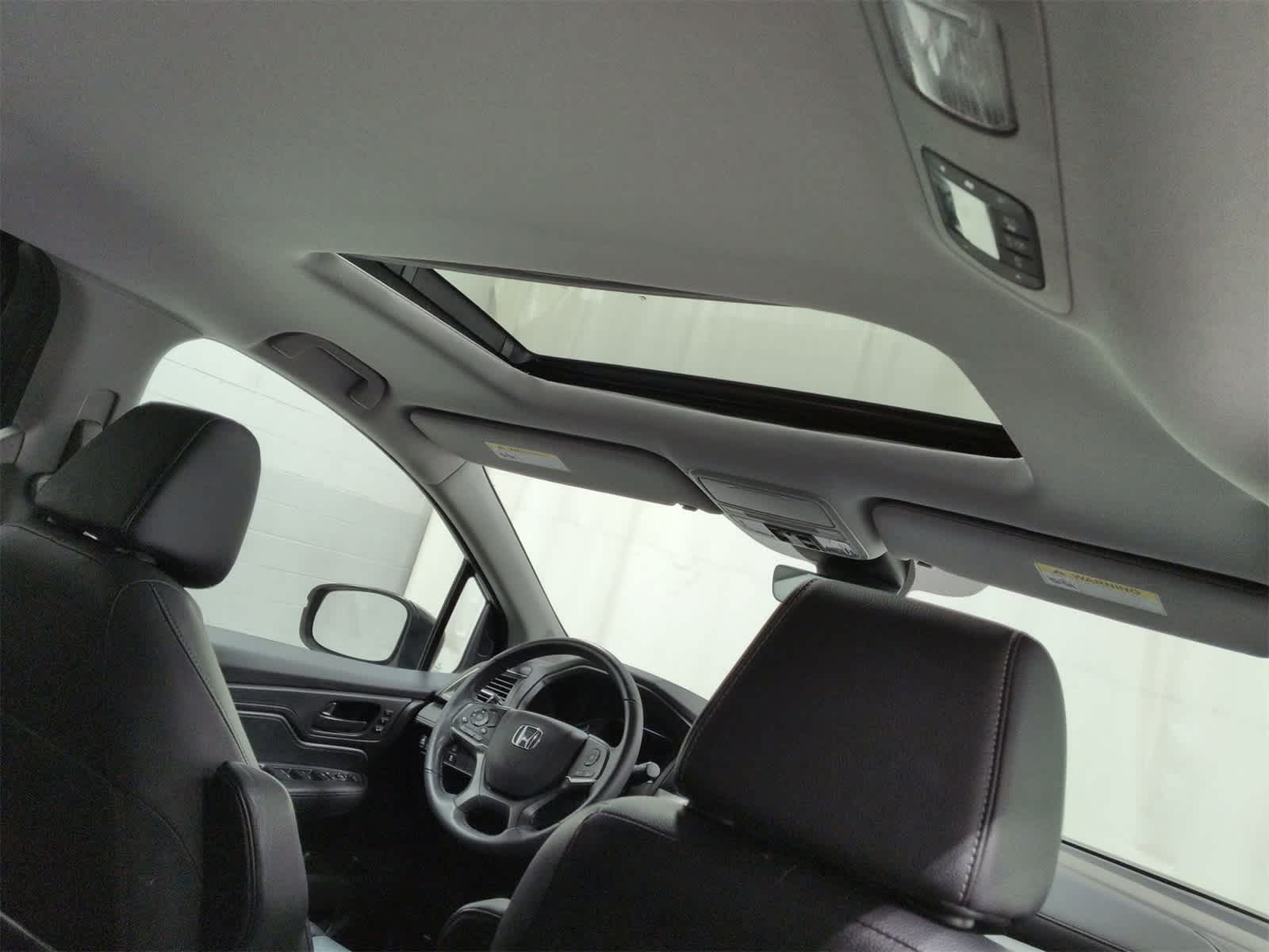 Thumbnail: 2022 Honda Odyssey - 23