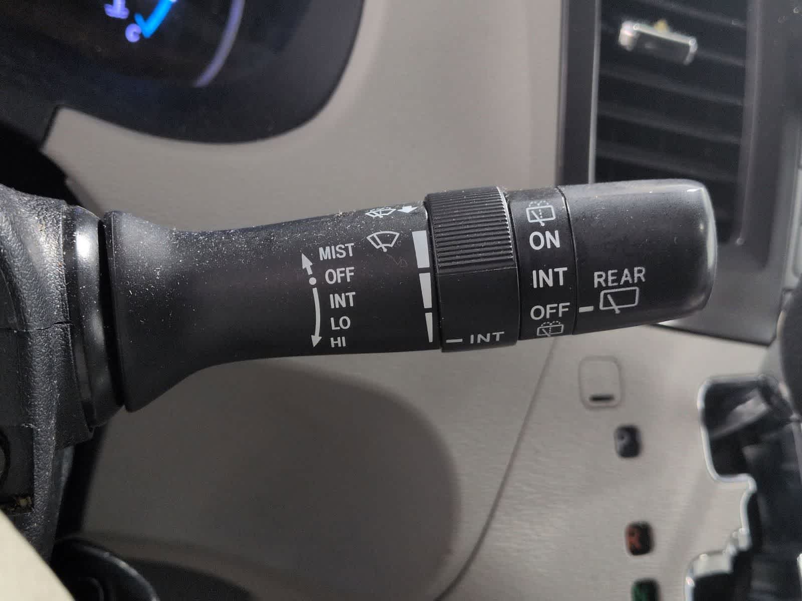 Thumbnail: 2013 Toyota Sienna - 28