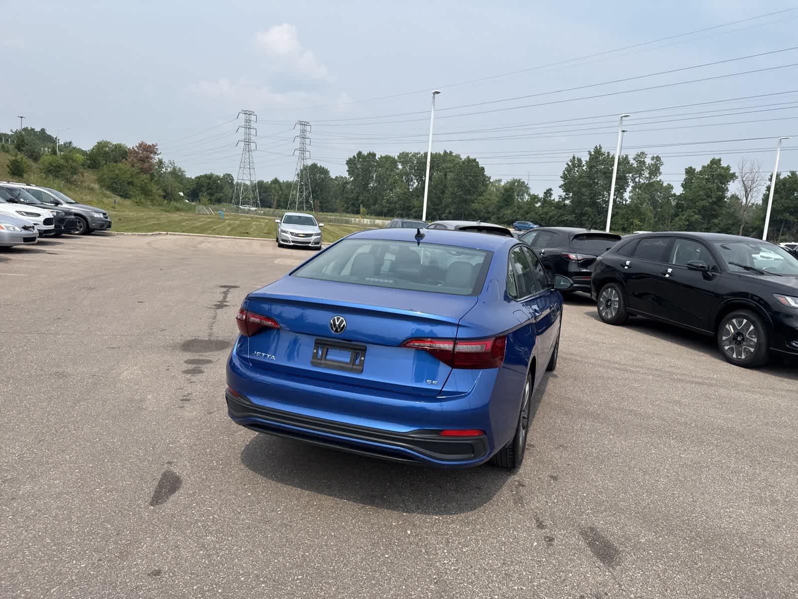Thumbnail: 2023 Volkswagen Jetta - 16