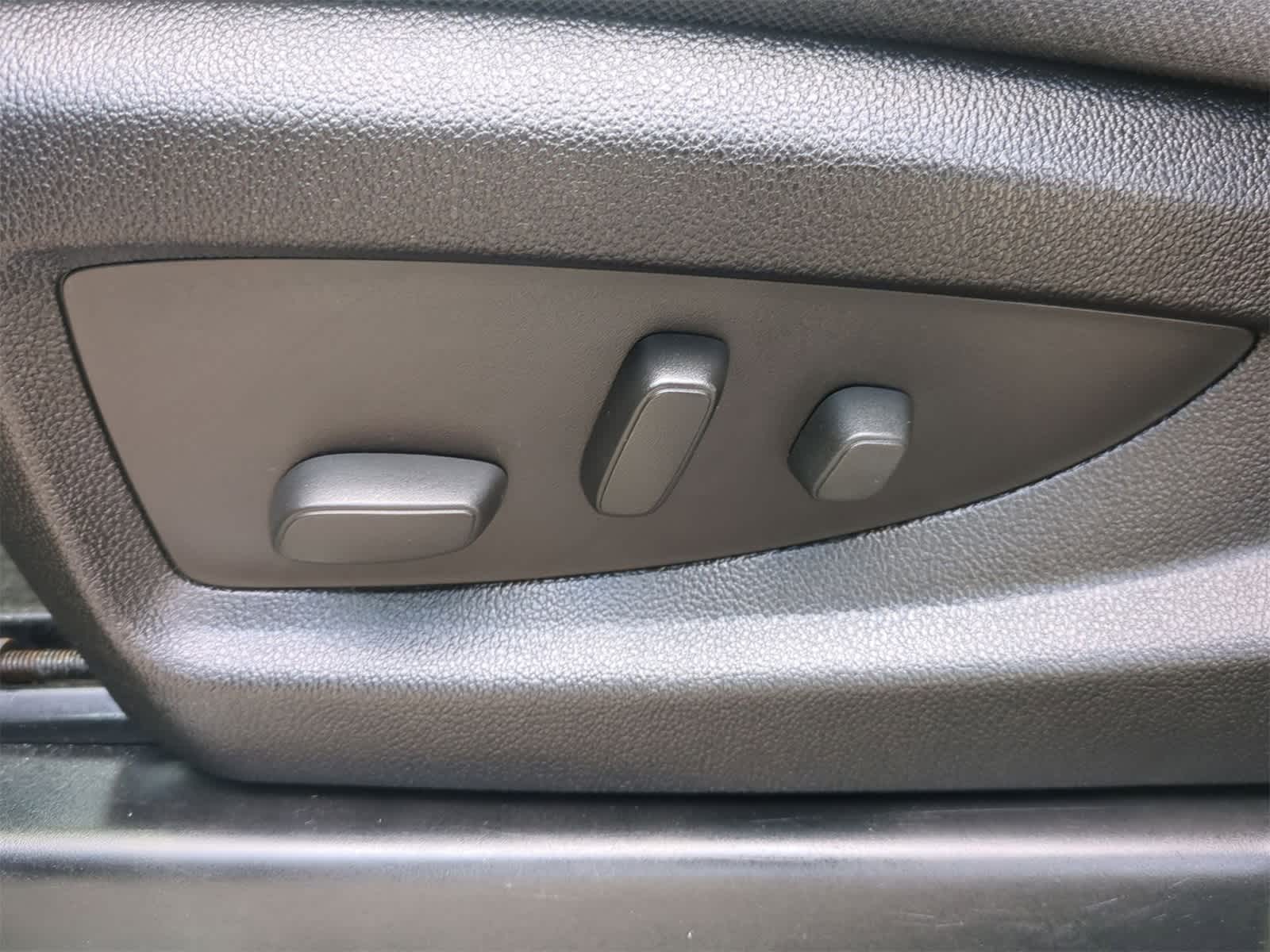 Thumbnail: 2014 Chevrolet Silverado 1500 - 17