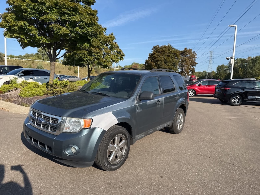 Used 2010 Ford Escape XLT SUV