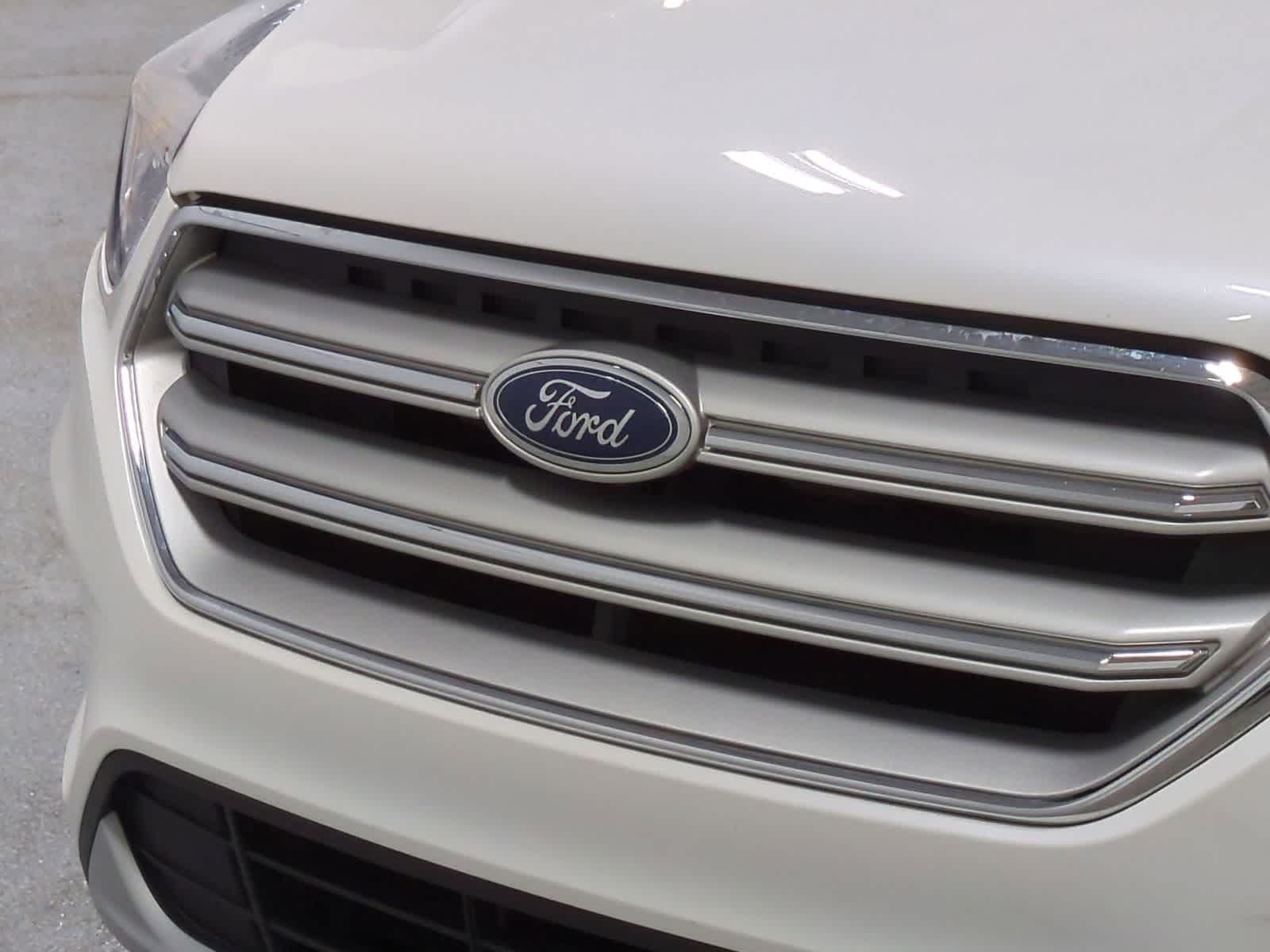 Thumbnail: 2019 Ford Escape - 12