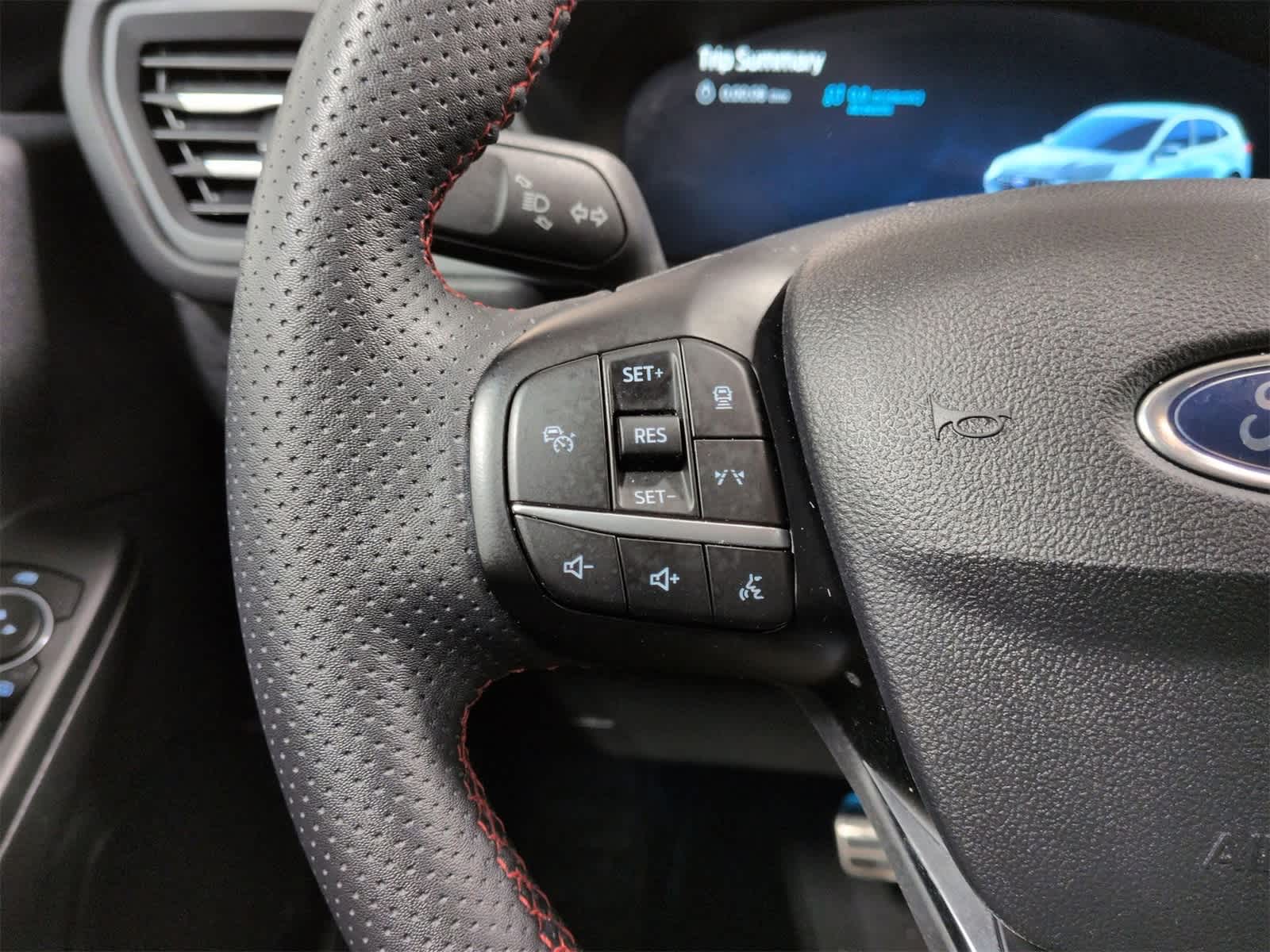 Thumbnail: 2023 Ford Escape - 24