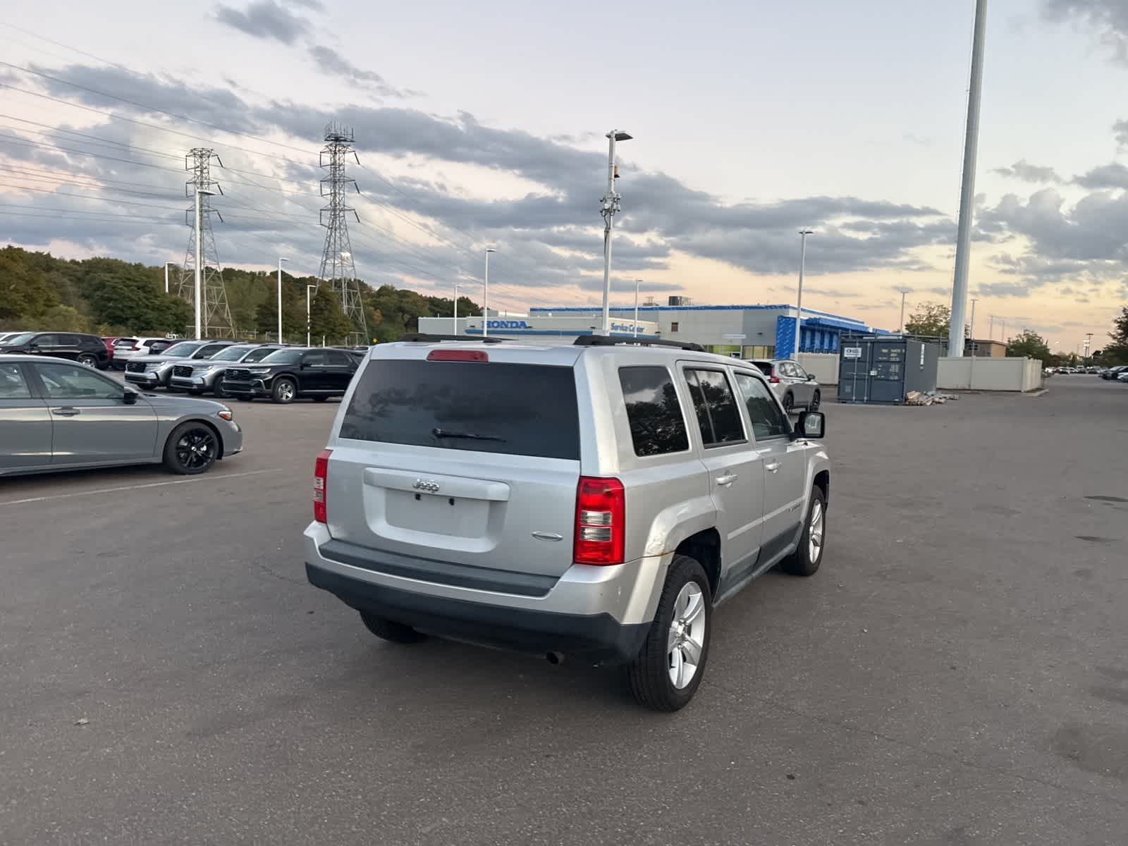 Thumbnail: 2011 Jeep Patriot - 17