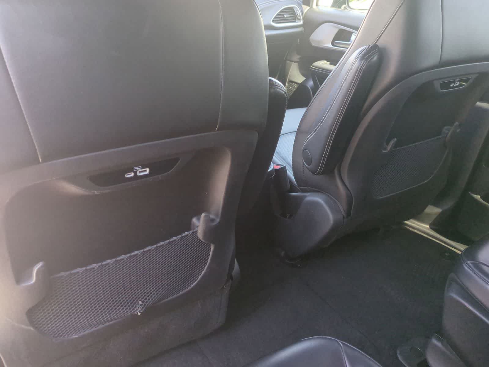 2024 Chrysler Pacifica PHEV Select - Photo 18