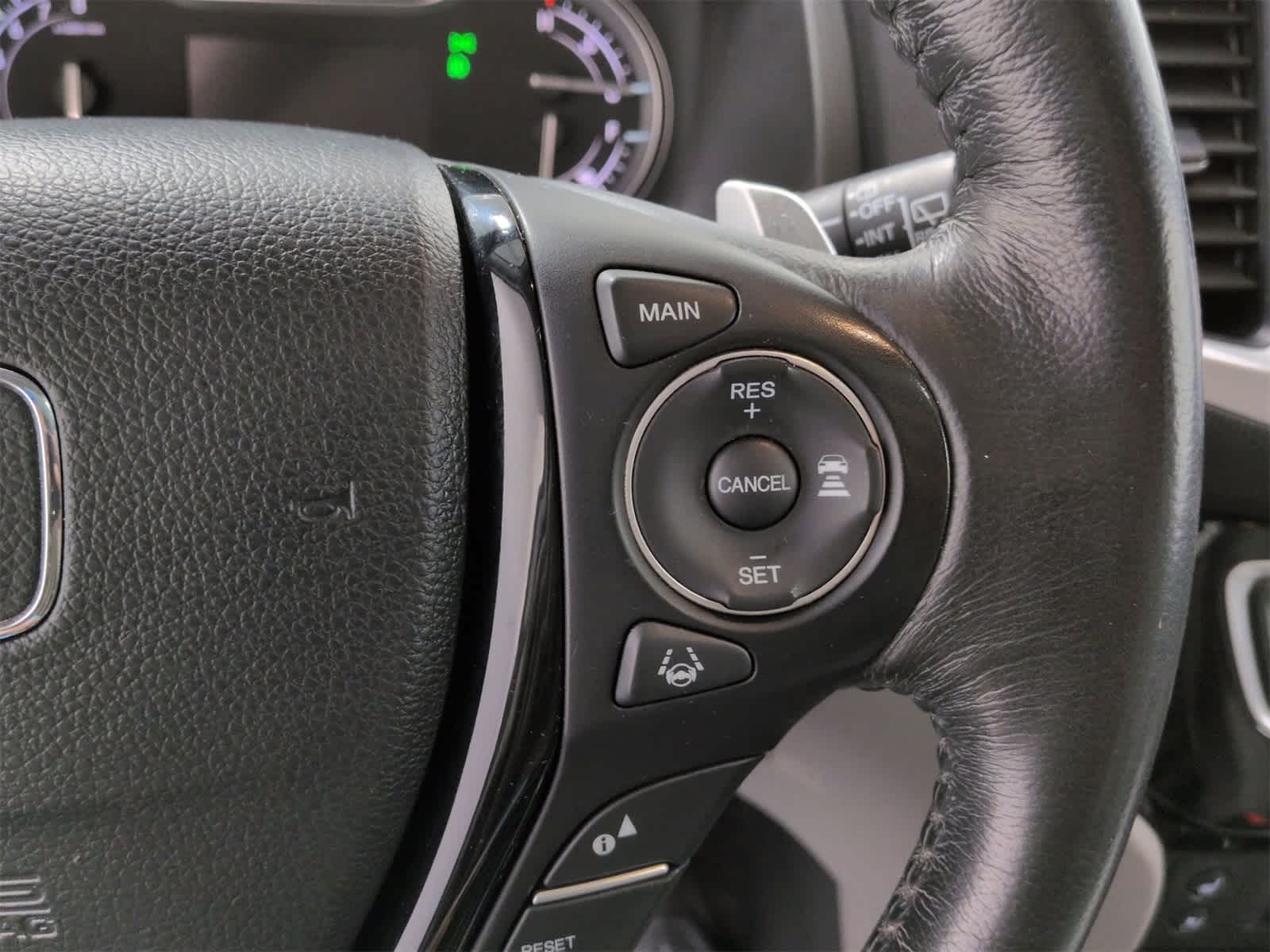 Thumbnail: 2016 Honda Pilot - 26